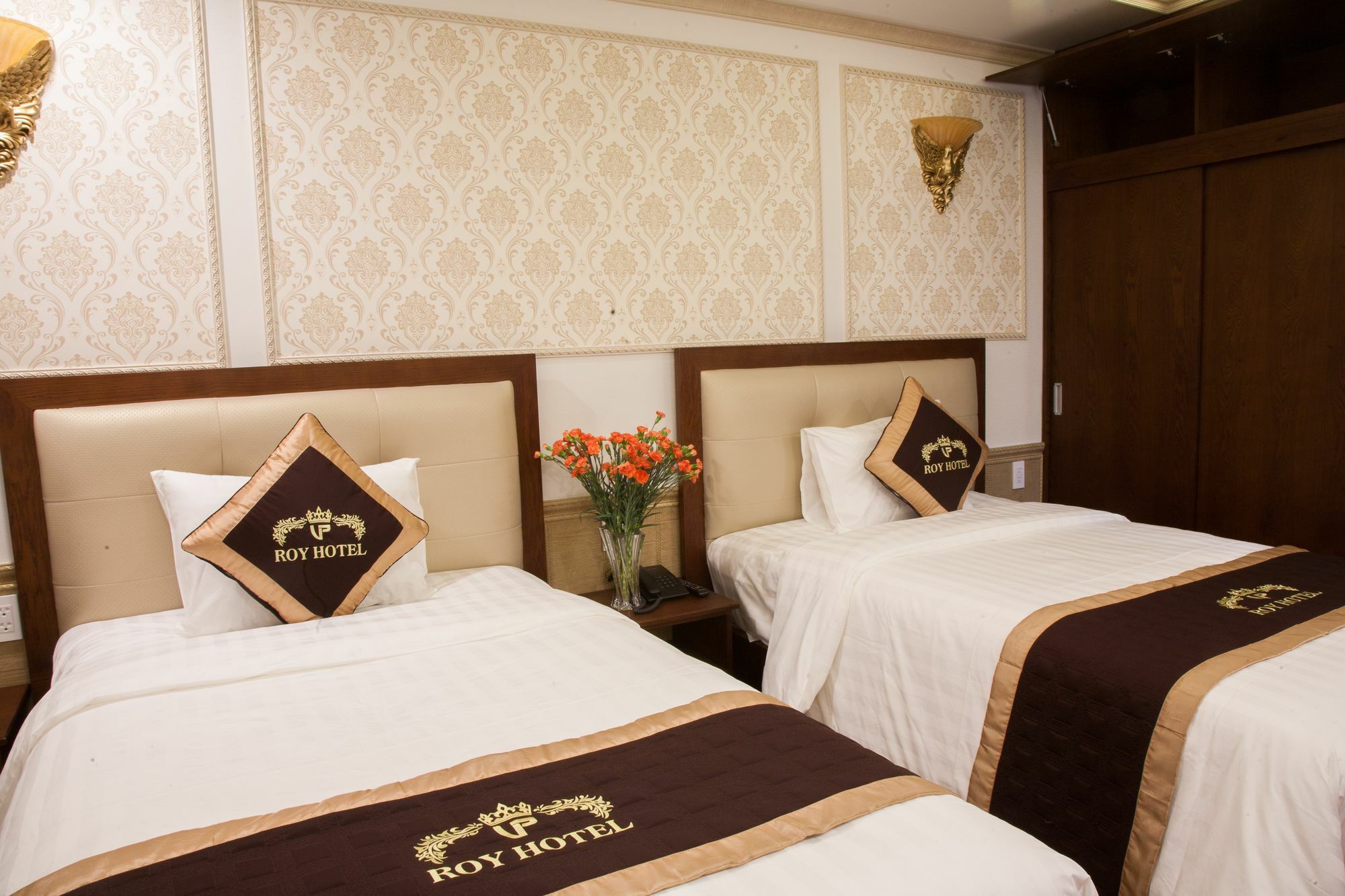 Roy Dala Hotel
